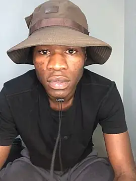 Snapshot of thandolezwe1 chatting on 06-19-26, 12:09 thandolezwe1 online show from 06-19-26, 12:09