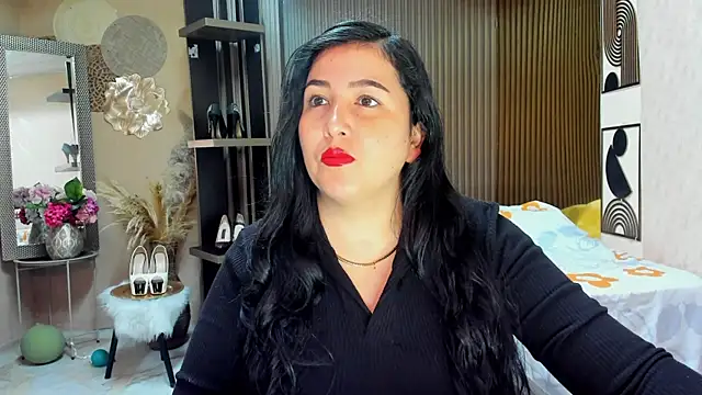 Snapshot of BBWLuxuryMuse chatting on 05-13-26, 11:40 BBWLuxuryMuse online show from 05-13-26, 11:40