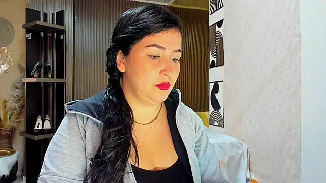 Snapshot of BBWLuxuryMuse chatting on 05-15-26, 11:06 BBWLuxuryMuse online show from 05-15-26, 11:06