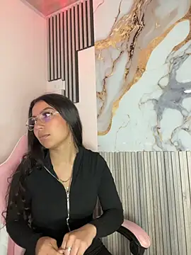 Julieth ec online show from 06-25-26, 11:59