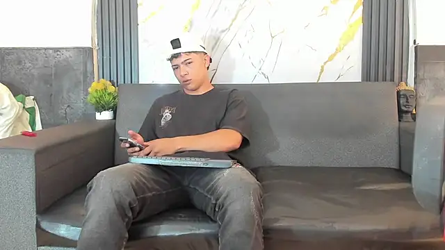 King hot26 online show from 05-02-26, 07:30