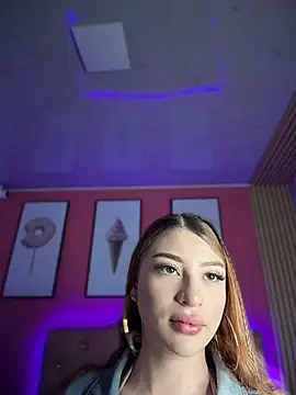 Snapshot of Jessy_Queen chatting on 05-12-26, 07:44 Jessy Queen online show from 05-12-26, 07:44
