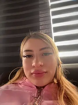 Snapshot of Jessy_Queen chatting on 08-03-26, 01:05 Jessy Queen online show from 08-03-26, 01:05