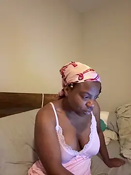 Snapshot of princesselizabeth chatting on 06-08-26, 01:28 princesselizabeth online show from 06-08-26, 01:28