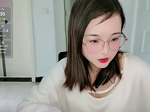 Zouzou-66 online show from 05-06-26, 07:46