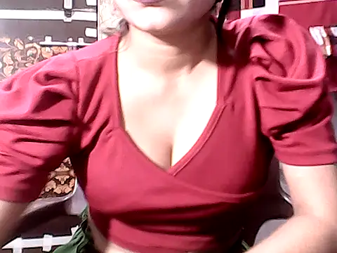 Snapshot of Lovely_Pandey chatting on 05-14-26, 04:47 Lovely Pandey online show from 05-14-26, 04:47