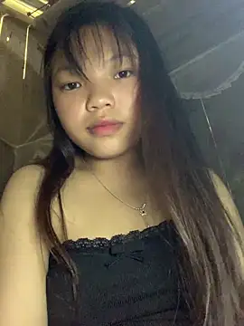 Snapshot of Cham-py chatting on 05-18-26, 04:07 Cham-py online show from 05-18-26, 04:07
