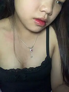 Snapshot of Cham-py chatting on 06-29-26, 03:13 Cham-py online show from 06-29-26, 03:13