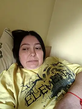 Snapshot of EmmaEmmy40 chatting on 05-09-26, 10:31 EmmaEmmy40 online show from 05-09-26, 10:31