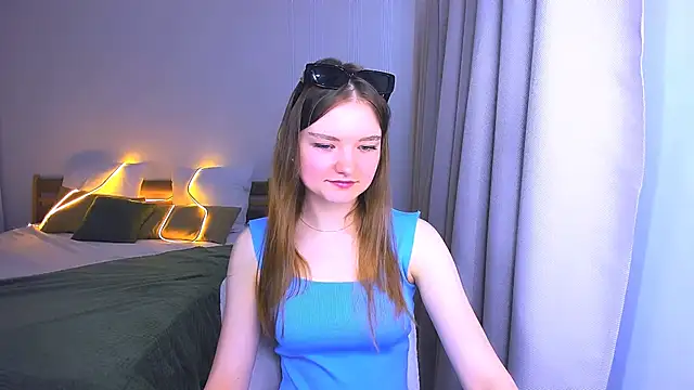 LookEva online show from 06-18-26, 04:13