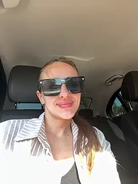 leonmessi3 online show from 07-19-26, 03:21