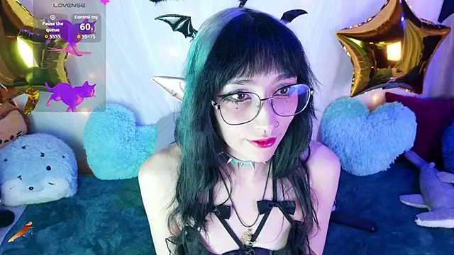 Snapshot of _HoshiMiuu_ chatting on 07-15-26, 02:00 HoshiMiuu online show from 07-15-26, 02:00