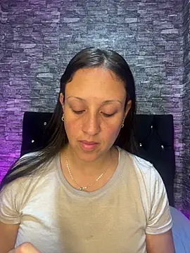 Cloe-Fire online show from 06-25-26, 11:04