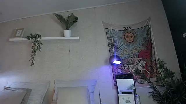 Snapshot of Honey_Sofi chatting on 06-27-26, 12:22 Honey Sofi online show from 06-27-26, 12:22