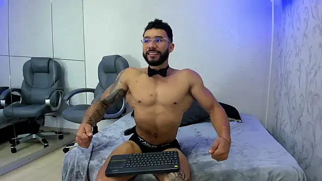 Snapshot of Axel_power_ chatting on 05-21-26, 03:24 Axel power online show from 05-21-26, 03:24