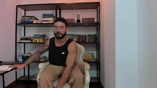 Snapshot of Axel_power_ chatting on 05-26-26, 03:46 Axel power online show from 05-26-26, 03:46