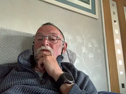 Moonraker64 online show from 05-05-26, 07:00