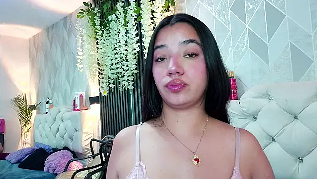 Snapshot of Zaira_bonny chatting on 06-17-26, 03:02 Zaira bonny online show from 06-17-26, 03:02