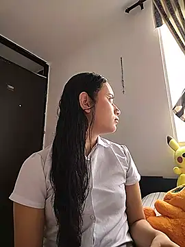 Snapshot of L0lita_Emi12 chatting on 07-05-26, 06:37 L0lita Emi12 online show from 07-05-26, 06:37