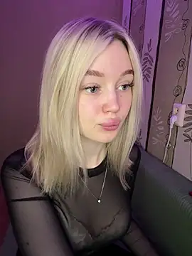 Snapshot of Velvet_Doll_ chatting on 05-26-26, 04:19 Velvet Doll online show from 05-26-26, 04:19