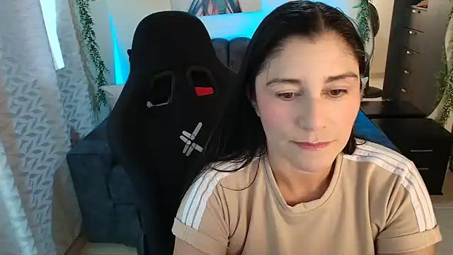 LUCYMILF SEXY online show from 06-09-26, 05:57
