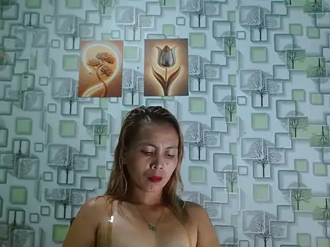 Snapshot of Sweet_Crystal69 chatting on 05-10-26, 06:46 Sweet Crystal69 online show from 05-10-26, 06:46