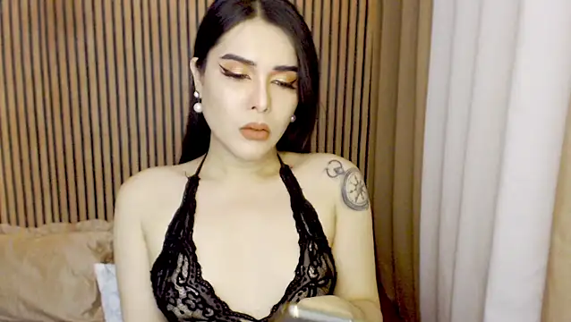 lahlahVienne online show from 05-04-26, 03:08