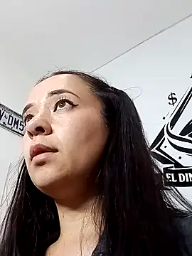 Snapshot of allysongarcia chatting on 07-21-26, 11:29 allysongarcia online show from 07-21-26, 11:29