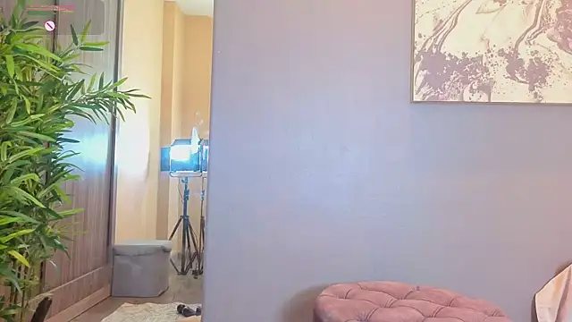 Snapshot of Karlie_moore_ chatting on 05-22-26, 01:17 Karlie moore online show from 05-22-26, 01:17