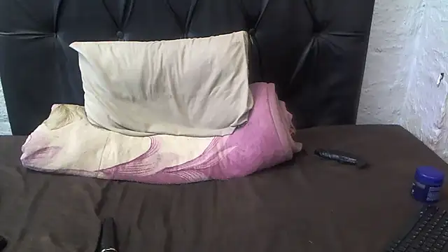 petitekaylaXxx online show from 07-12-26, 07:27