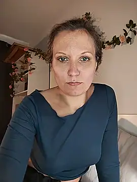Snapshot of Candy_Cougar chatting on 06-03-26, 06:49 Candy Cougar online show from 06-03-26, 06:49