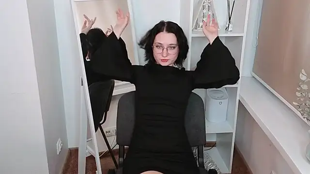Snapshot of ColleenCabe chatting on 05-15-26, 04:58 ColleenCabe online show from 05-15-26, 04:58