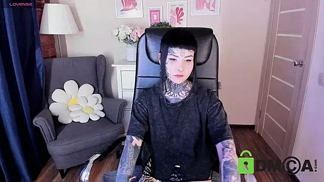 Snapshot of Bloood__Mary chatting on 05-29-26, 11:30 Bloood Mary online show from 05-29-26, 11:30