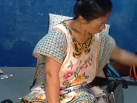 hotchilimom online show from 02-22-26, 03:18