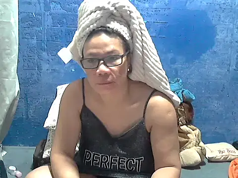 hotchilimom online show from 06-27-26, 10:09