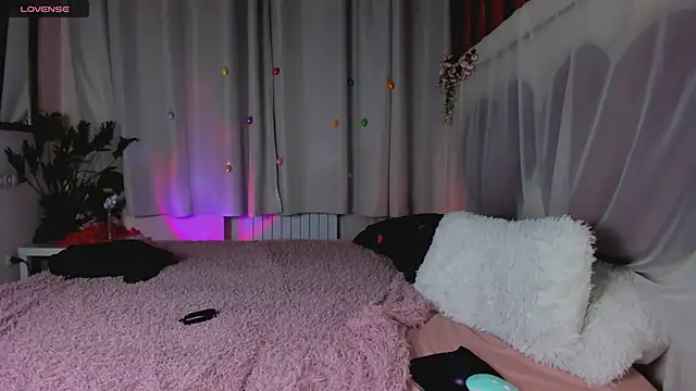 MaddyFever online show from 06-19-26, 05:01