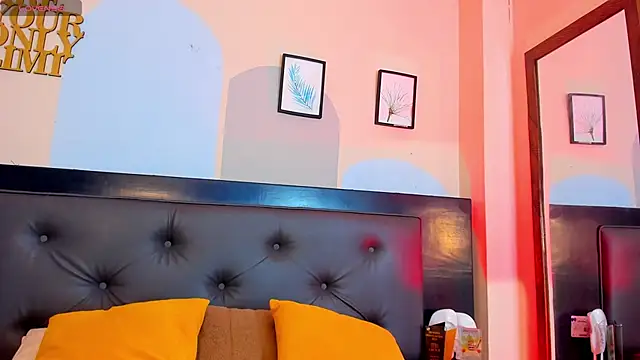 Snapshot of Boy_Mathew chatting on 05-15-26, 11:39 Boy Mathew online show from 05-15-26, 11:39