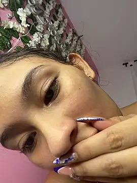 melody flowers18 online show from 07-22-26, 03:53