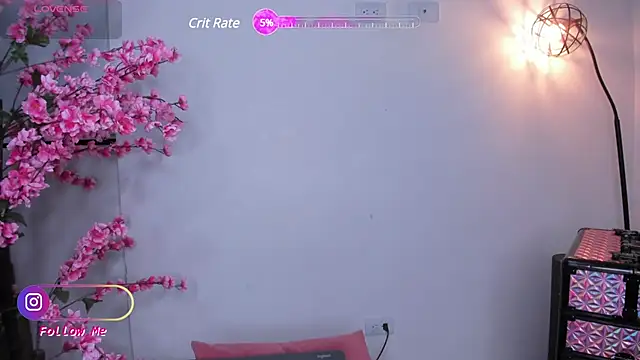 Snapshot of R4-V3N chatting on 01-01-25, 04:39 R4-V3N online show from 01-01-25, 04:39