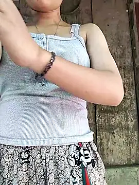 Snapshot of Maria-aa chatting on 05-27-26, 06:43 Maria-aa online show from 05-27-26, 06:43