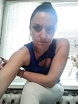 Snapshot of MillaMia45 chatting on 05-24-26, 03:17 MillaMia45 online show from 05-24-26, 03:17