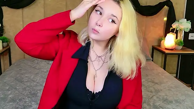 Cassey Well online show from 06-25-26, 05:34