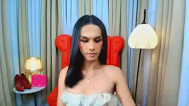 Snapshot of Estella_Hilton chatting on 06-14-26, 11:01 Estella Hilton online show from 06-14-26, 11:01