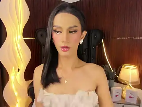 Snapshot of Estella_Hilton chatting on 06-19-26, 10:52 Estella Hilton online show from 06-19-26, 10:52