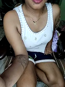 Snapshot of Tamil__Thara003 chatting on 05-21-26, 06:37 Tamil Thara003 online show from 05-21-26, 06:37