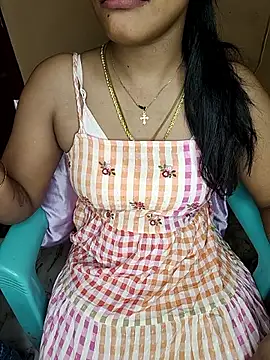 Snapshot of Tamil__Thara003 chatting on 06-06-26, 11:26 Tamil Thara003 online show from 06-06-26, 11:26