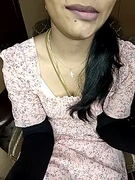 Snapshot of Tamil__Thara003 chatting on 06-08-26, 10:59 Tamil Thara003 online show from 06-08-26, 10:59