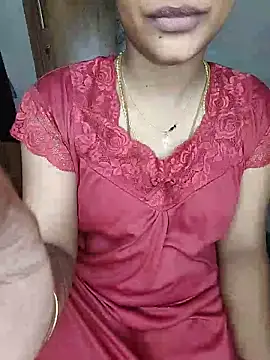 Snapshot of Tamil__Thara003 chatting on 06-21-26, 06:05 Tamil Thara003 online show from 06-21-26, 06:05
