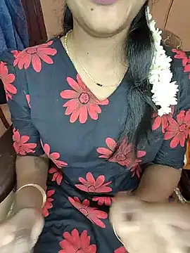 Snapshot of Tamil__Thara003 chatting on 07-03-26, 06:20 Tamil Thara003 online show from 07-03-26, 06:20