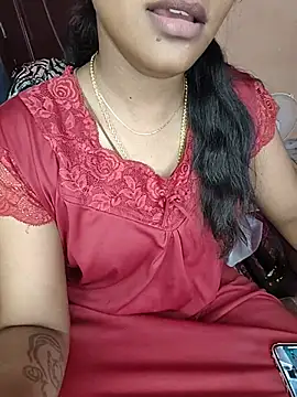 Snapshot of Tamil__Thara003 chatting on 07-17-26, 04:08 Tamil Thara003 online show from 07-17-26, 04:08